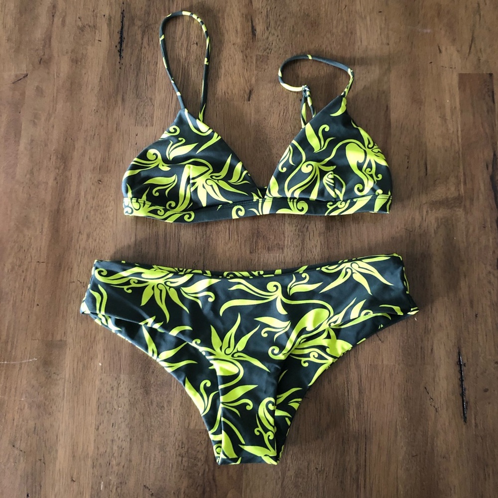 NWOT MIKOH Set